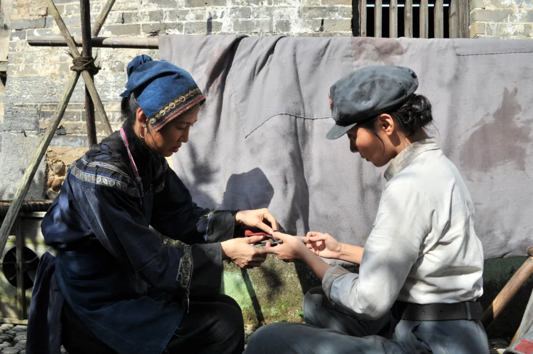 半条棉被|红色经典《半条棉被》：阿凡达演女红军，《亮剑》田雨演瑶族大嫂