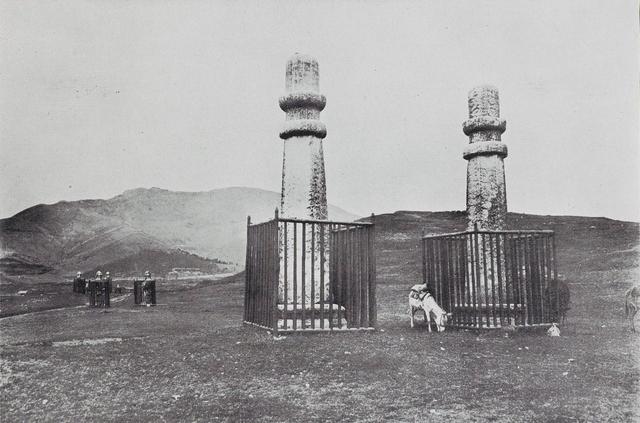 南京|1910年的南京下雪老照片，玄武湖全景，留着长辫的警察，明故宫遗址