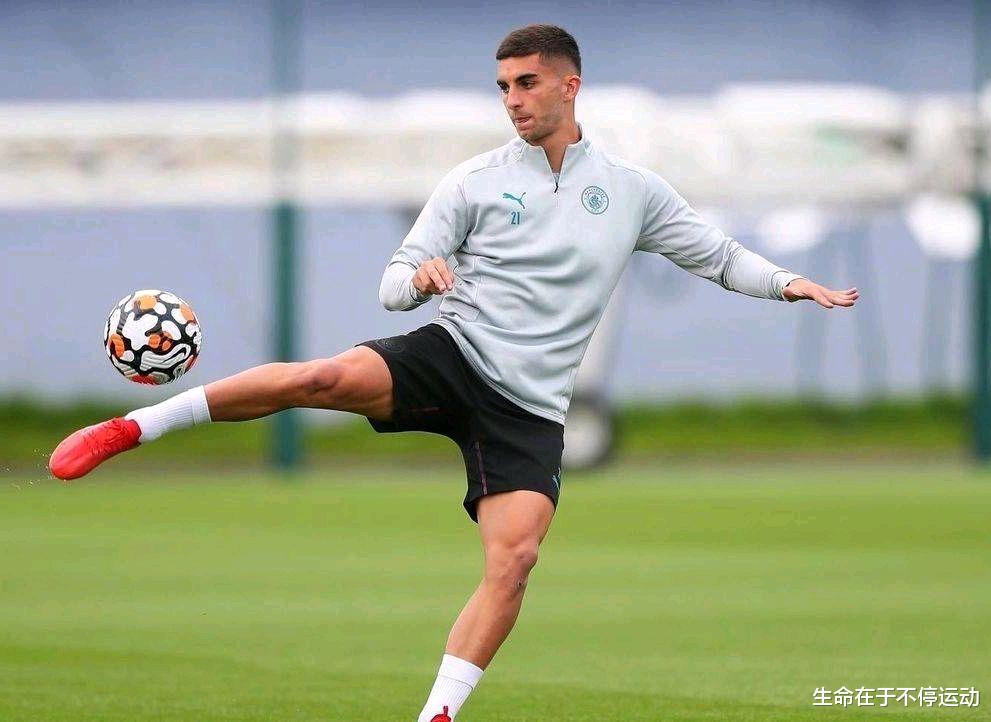 阿勞霍|巴薩難以清洗兩大高薪巨星！哈維引援計(jì)劃遭遇阻力，紐卡斯?fàn)柣驎?huì)伸出援手