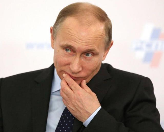 张平解读 美国霸权即将陨落？伊朗无人机“对焦”美航母，普京也接连出击