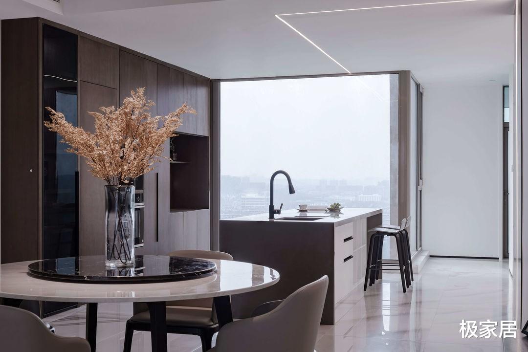 简约的中国风设计，既是舒适的家，又是传统文化的一种展现