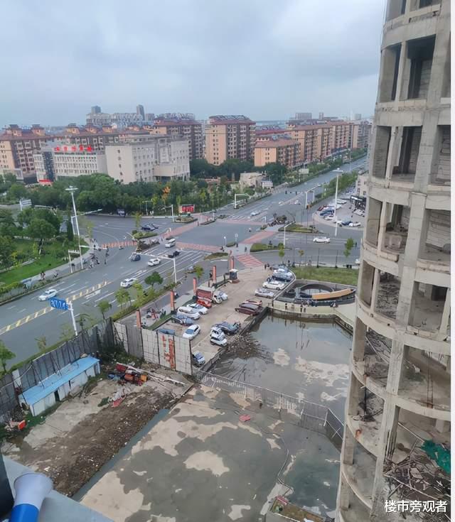 破产|近300家开发商陆续破产，房子降价能降多少？孙宏斌给出底线