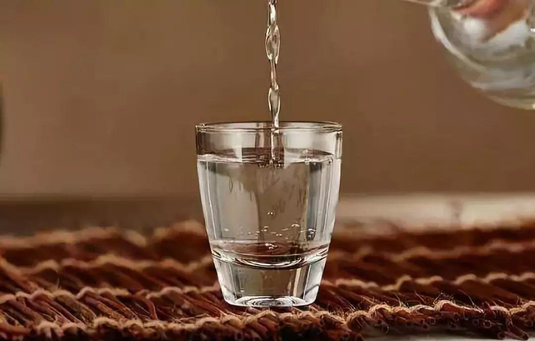 果莓妈咪说 一年销售额超20亿,火爆大江南北的“江小白”,为何突然消失了?