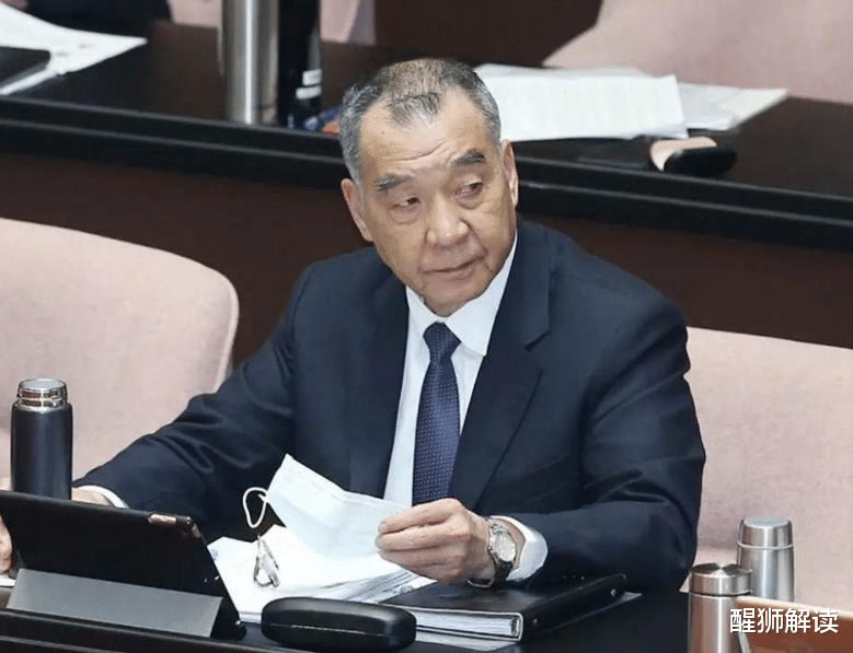 醒狮解读 岛内网友：美国“访台”团刚走，就要开始收“保护费”了？