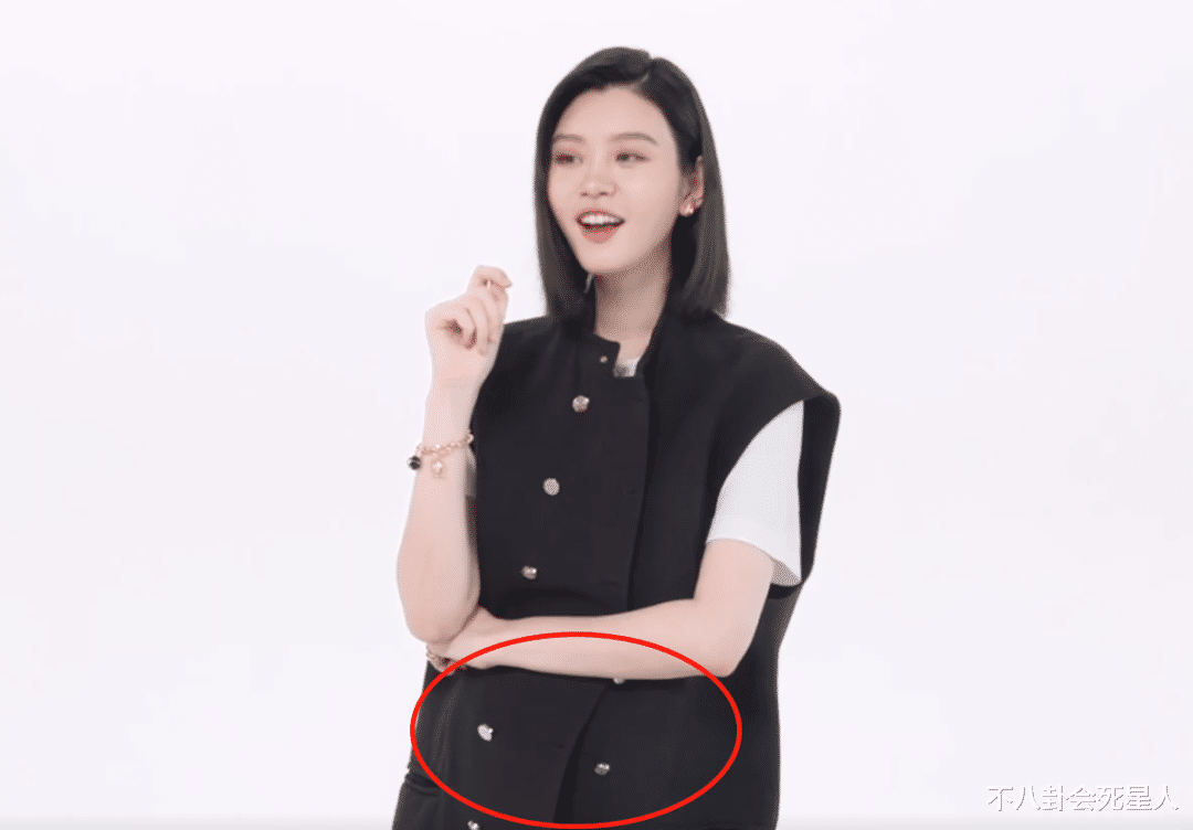 奚梦瑶|?奚梦瑶产后四肢纤细，出行获保镖护送，生产坐月子花超30万