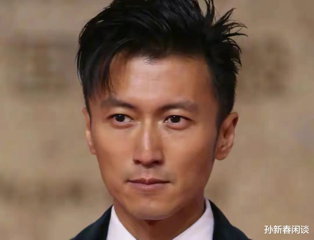 关晓彤|金鸡闭幕生图！倪妮发型害了一张脸，关晓彤很拽，邓超的手不绅士