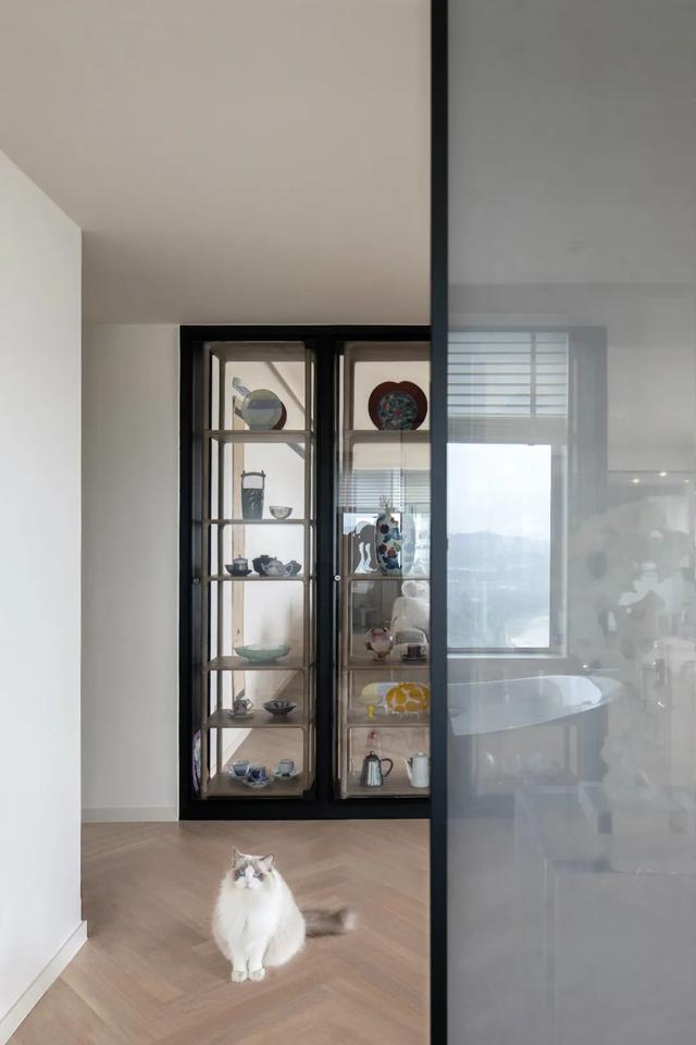 |169㎡现代简约，没有电视墙的客厅，返璞归真的生活才是真