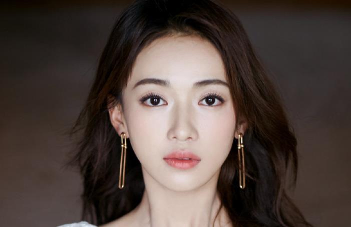 吴谨言|被央媒点过名的六位明星，张国立、吴谨言不幸上榜