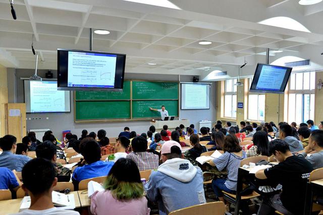 高校|北大公布各学历等级毕业生起薪