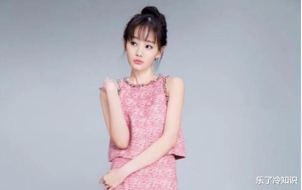 乐了冷知识 李一桐凭本事不红？姐会凭本事让你们闭嘴！晒五一旅行分界洲岛美照