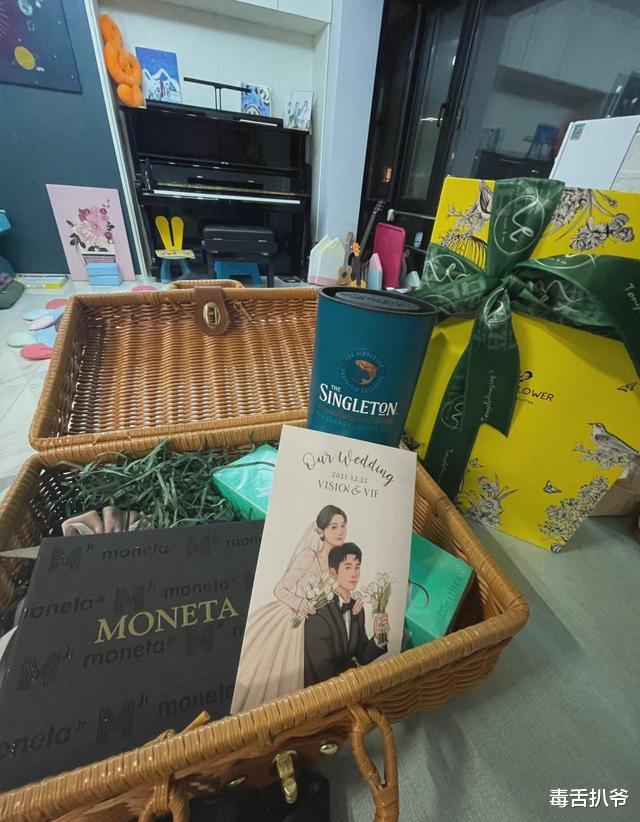 魏晨|魏晨下周将举办婚礼！伴手礼浪漫又有爱，与女友结束14年爱情长跑