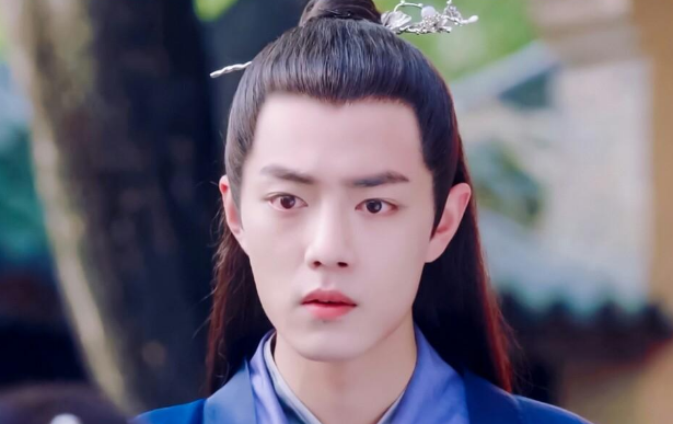 肖战|肖战新剧路透更新，看清无滤镜生图下的状态：怎么好像换了张脸？