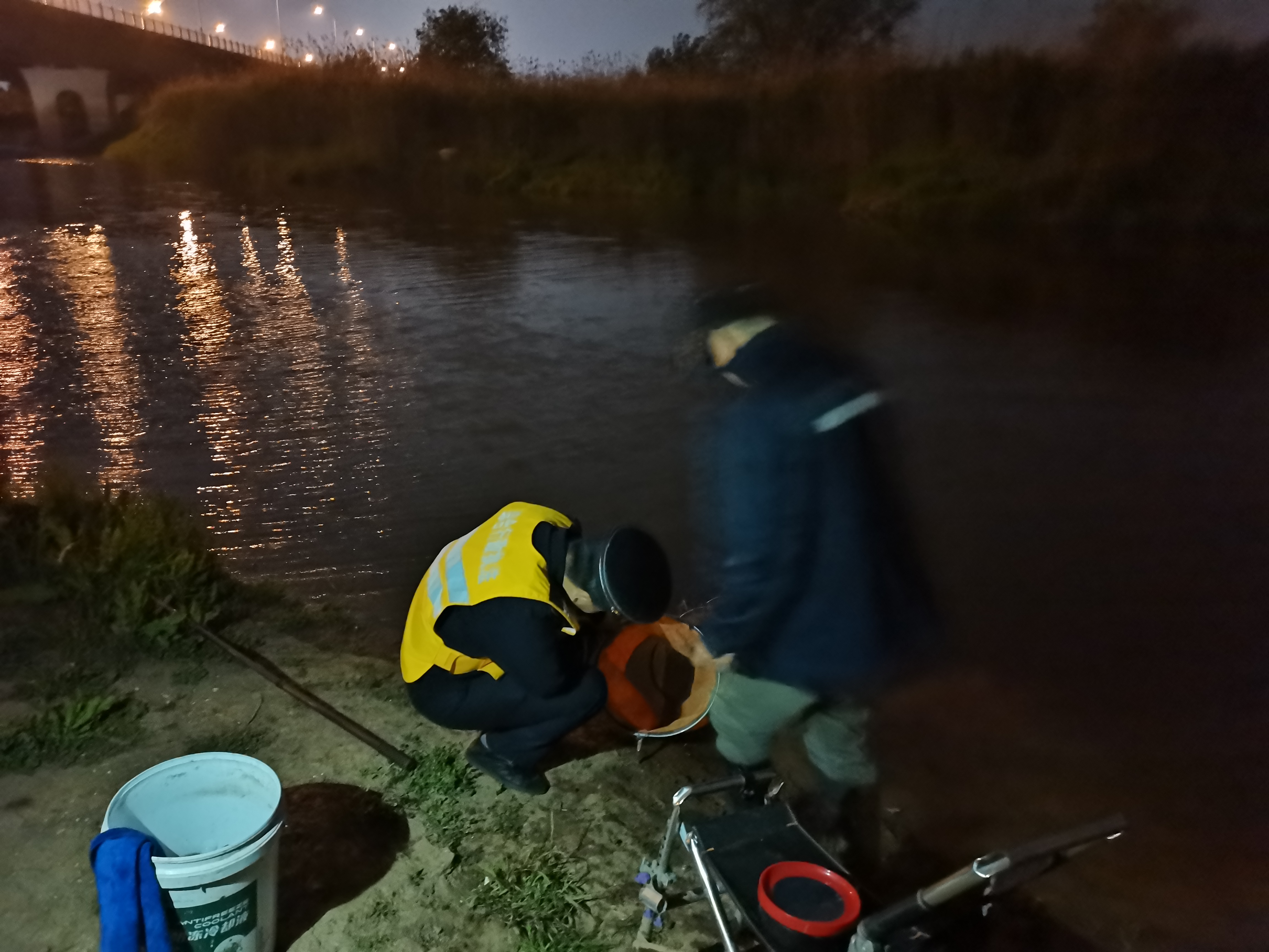 |云上顶山联动执法 违规垂钓无处遁形