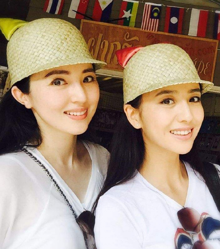 佟丽娅|佟丽娅旧照被曝出，原来是高中时期的她，才能称得上惊鸿一瞥