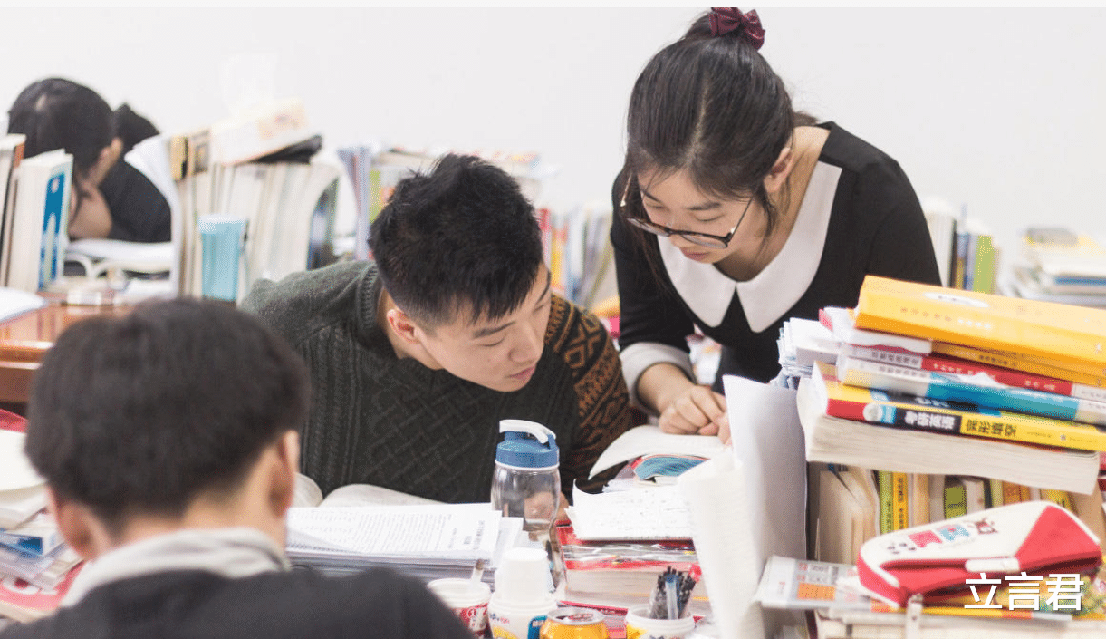 大学中存在的“私下交易”,为了一时的享受,耽误自己的未来