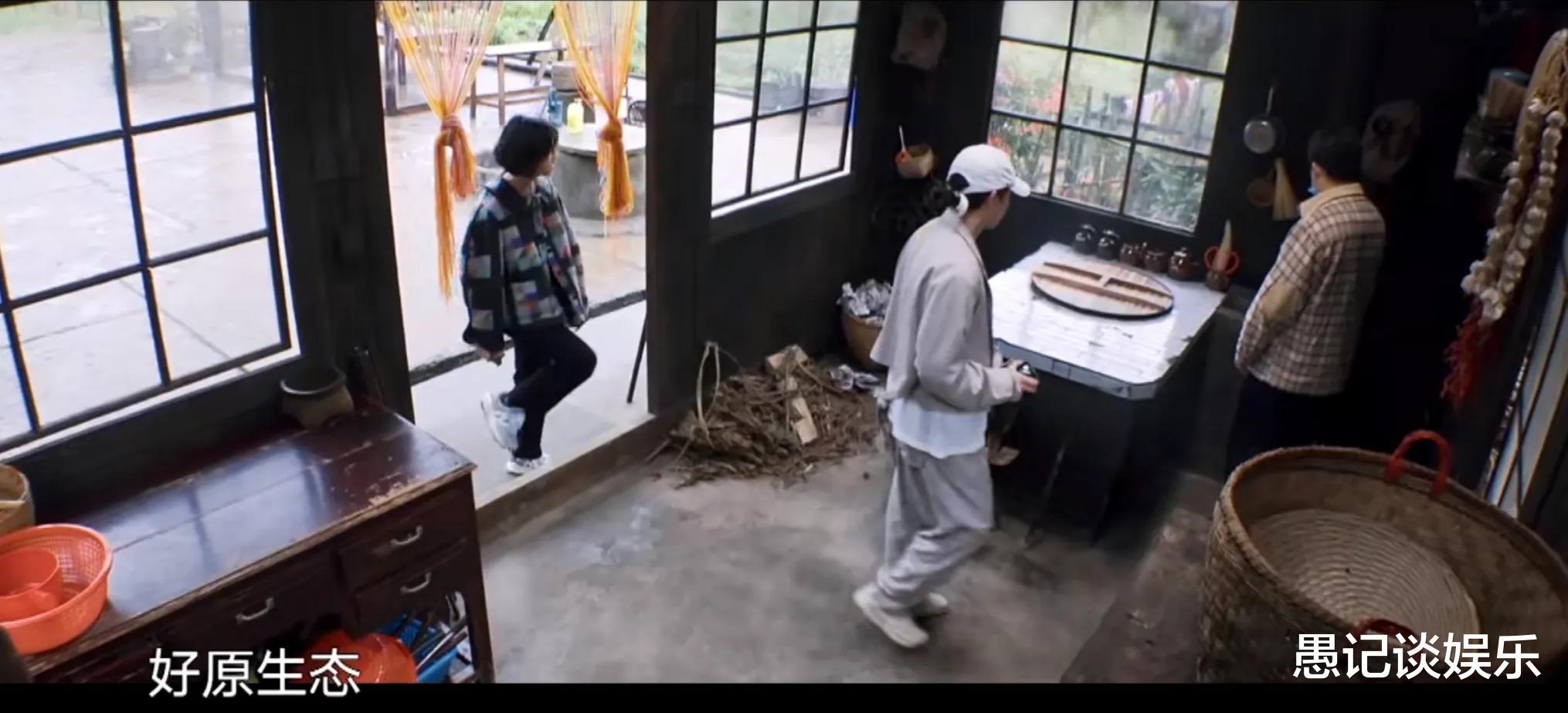 黄磊|黄磊、何炅难掩失望，《向往》迎来最差蘑菇屋，张子枫直接吐槽