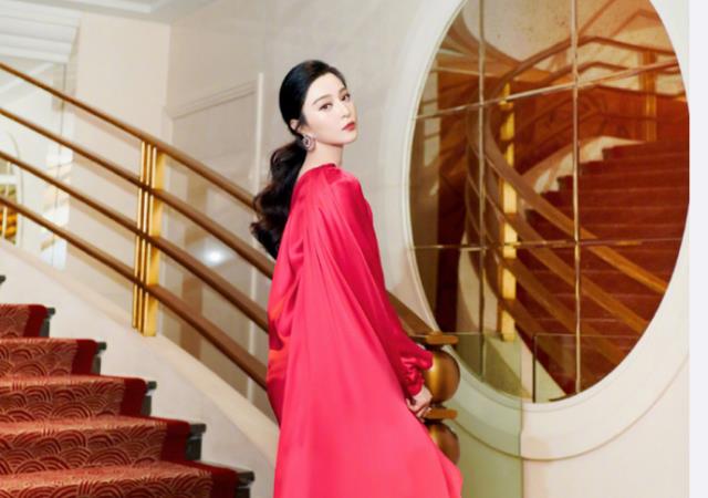 范冰冰|范冰冰刚过完年就官宣“喜讯”，四字文案让粉丝欢呼：终于等到了