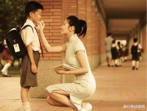 张雨绮|张雨绮10年前照片被扒，网友却感叹：周星驰真是有眼光！