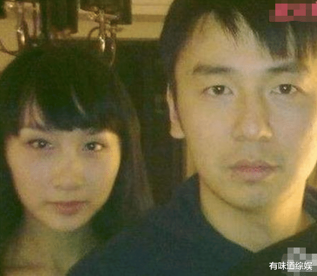 雷佳音|雷佳音称自己老婆比热巴好看多了，看到照片后，网友：这身材服了