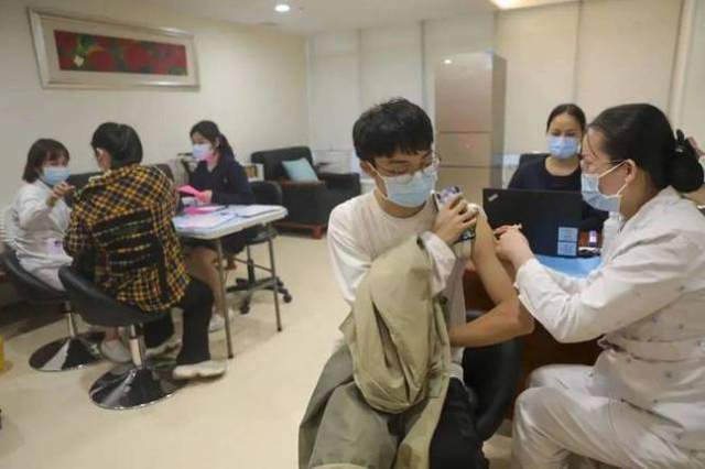 全國新冠疫苗接種劑次超7億，中國正在贏得未來？-圖2
