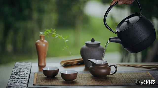 肝脏|医生提醒:身上长出这2种“小红点”,可能是肝在求救,别大意了