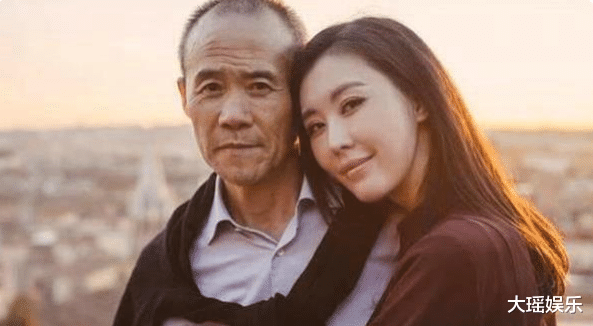 王石|70岁王石：每月有百万退休金，小30岁明星妻子和幼女陪在身边