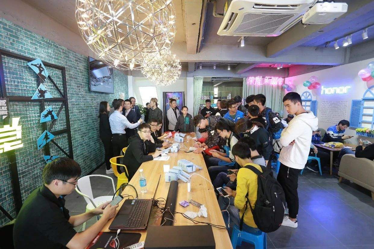 苹果|为抢芯片首发,国产厂商挤破头,为何始终无法取代华为一哥地位?