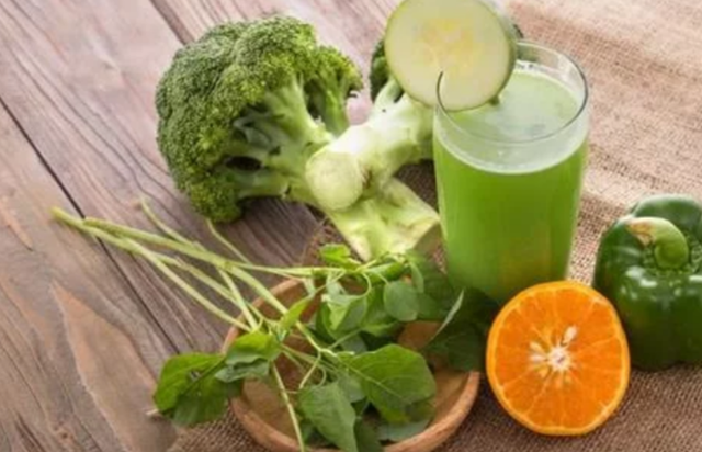 辣妈|90后辣妈朋友圈晒娃，自己却抢镜，马甲线惹人羡，这项运动是重点