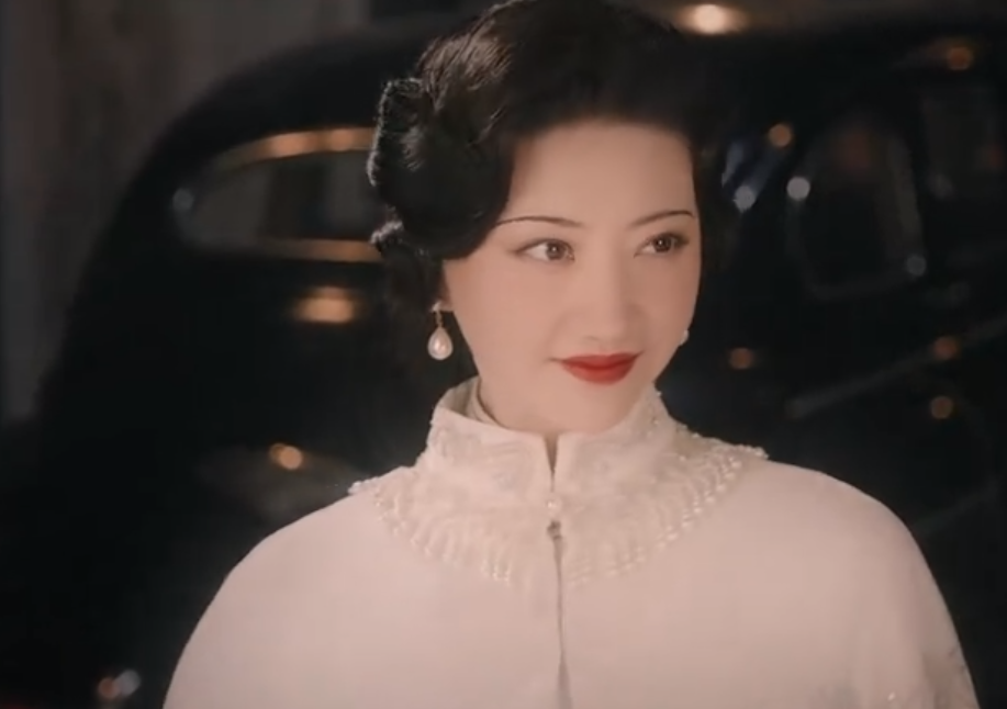 景甜|《司藤》景甜造型受热捧，双眼皮修复成功，柳叶眉更成点睛之笔