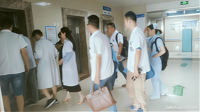 穴位按摩|患者手术醒来被医生“啪啪打脸”,脸都肿了,医生竟说是为她好