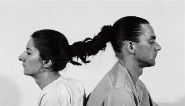 DEEP深度世界|她将身体麻醉6小时，期间任由路人摆布，结果成了暴徒的狂欢盛宴