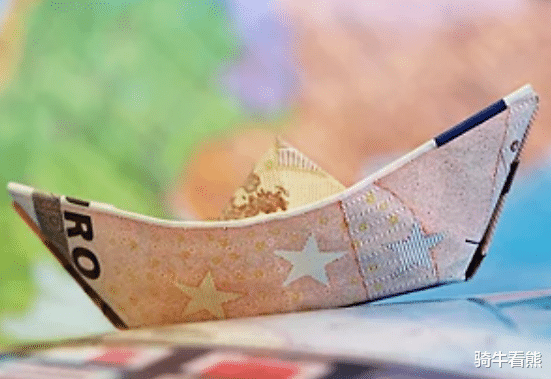 骑牛看熊 人到中年以后，为了避免被裁员，应该如何未雨绸缪？