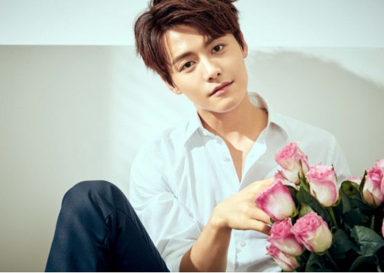 赵丽颖|农民出身的明星，赵丽颖王宝强都已爆红，他却还在被村民欺负！