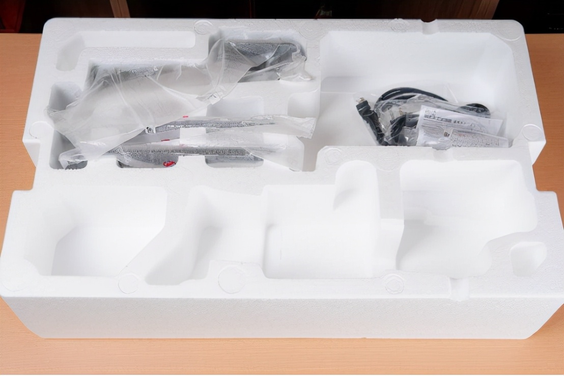 5G|这才叫降维打击!无敌!HKC T3252U 4K显示器剁手体验