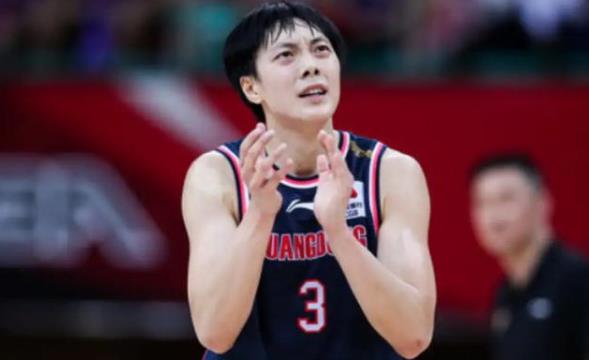 胡明轩|胡妈妈泪崩,23岁胡明轩收获FMVP,他能获得多少奖金?