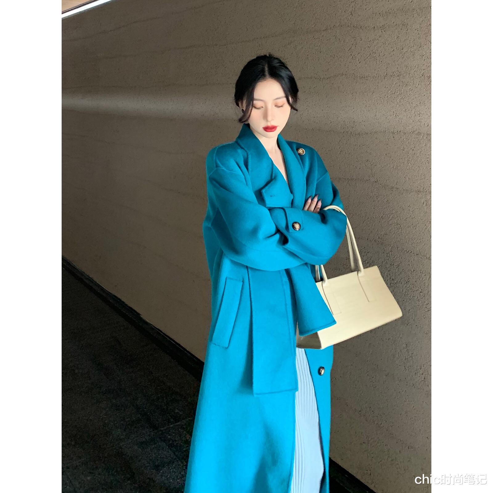 chic时尚笔记 早晚温差大穿衣太拉胯，教你两个技巧，冷热穿脱自如且逢人被夸