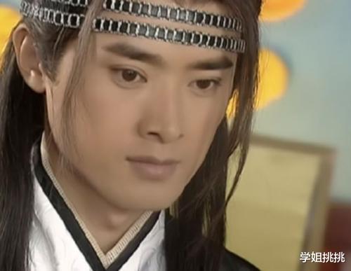 任泉|童年对“公子”的认知，就从他开始！衣服上都画了竹子