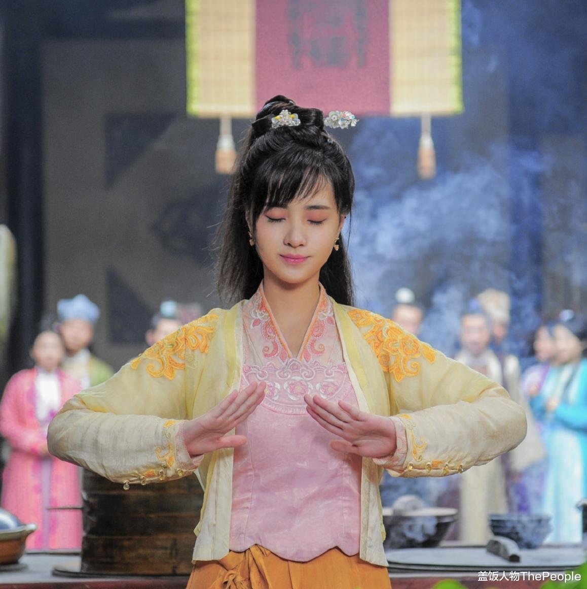 尚雯婕|吸血压榨、霸王条款，艺人排队解约，超女总冠的公司还有救吗？