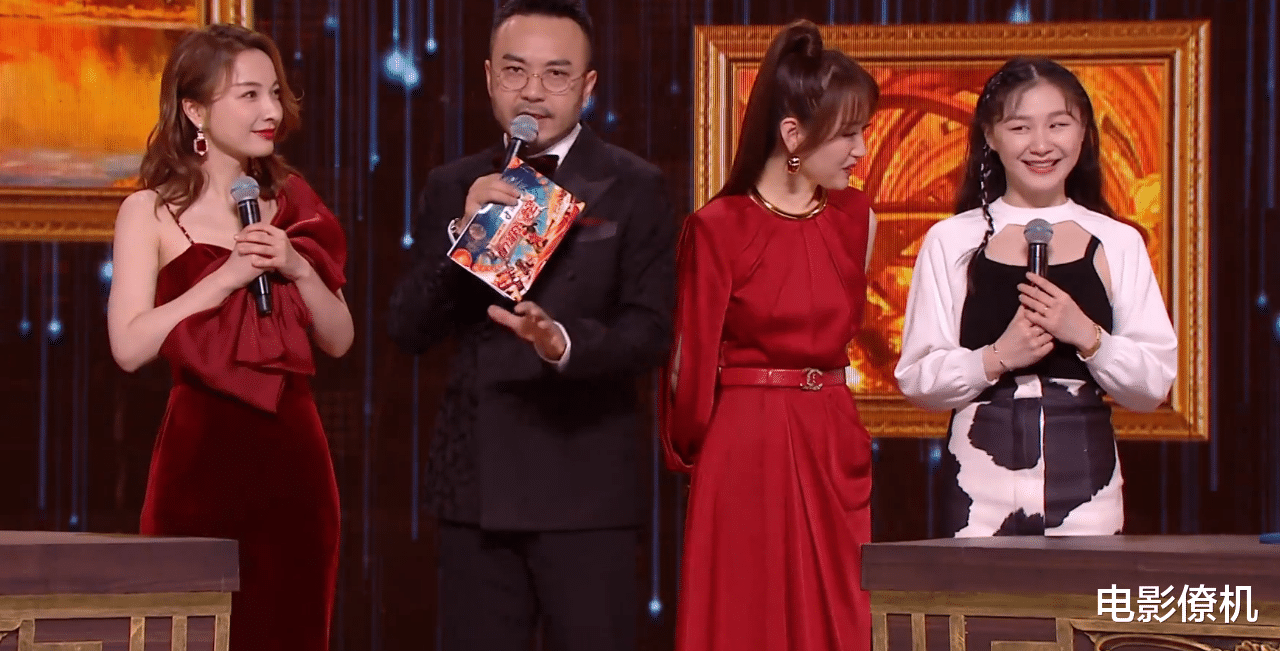 春晚|湖南春晚主持百态：吴昕浮夸，沈梦辰造型抢镜，何炅最尴尬
