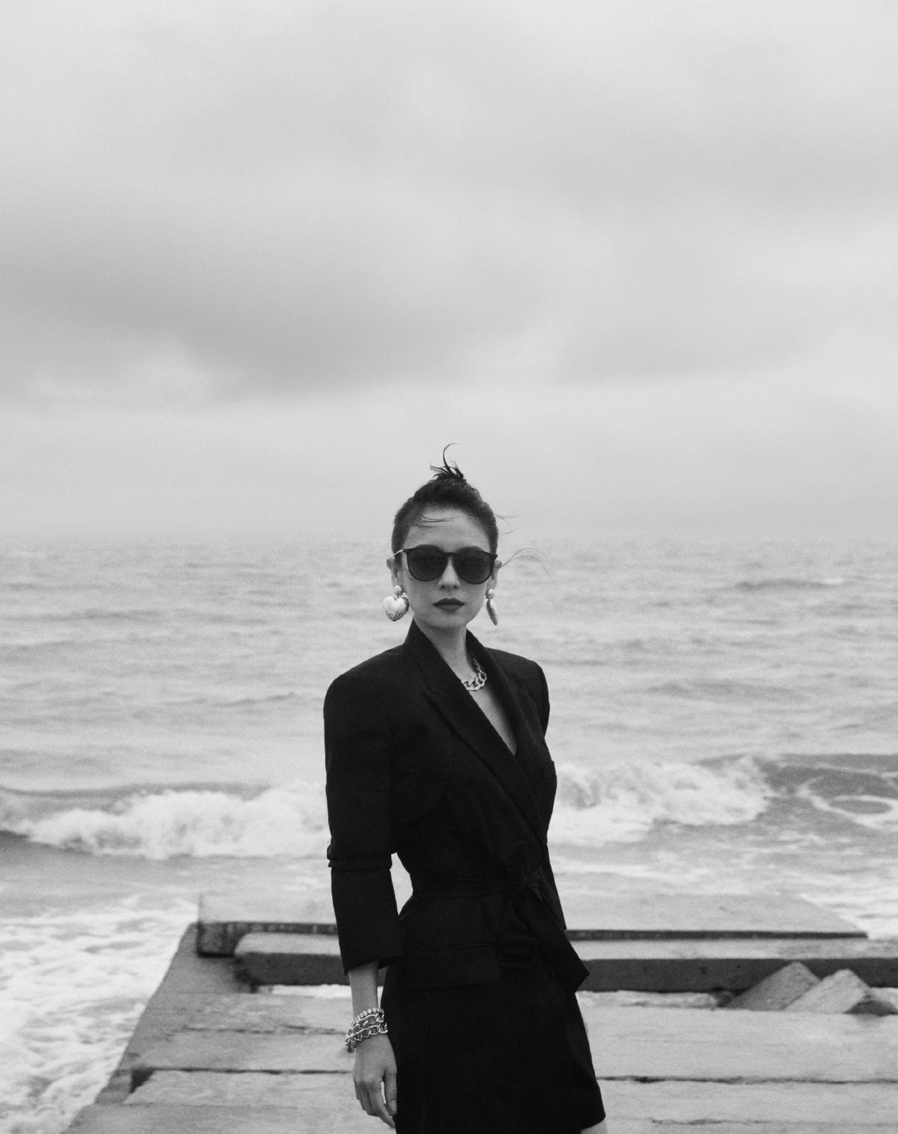 时尚圈的奇葩大喵 六公主镜头下的章子怡，用实力诠释优雅自信美，颜值状态引人羡慕