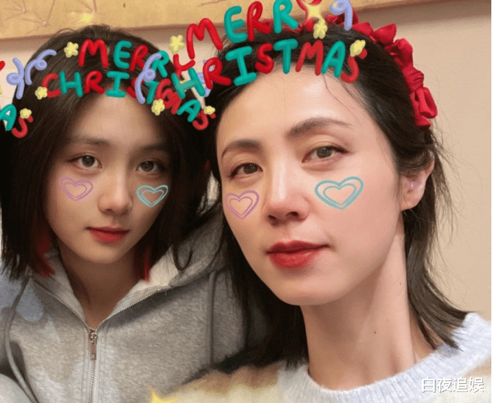 孙莉|孙莉圣诞节晒孩子，小女儿颜值不输黄多多，5岁儿子少见露正脸