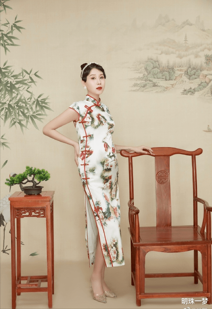 |千万网红半阳被曝出轨旗下艺人 待产老婆说有图片有录音