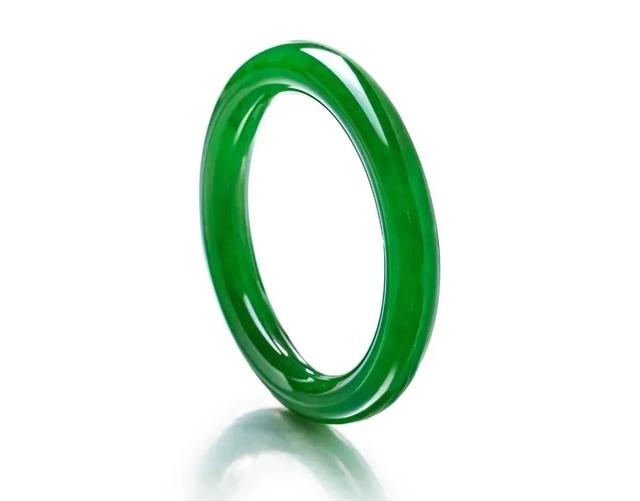 翡翠|「不负众望」苏富比秋拍收官,备受瞩目的翡翠佛手破2千万大关!