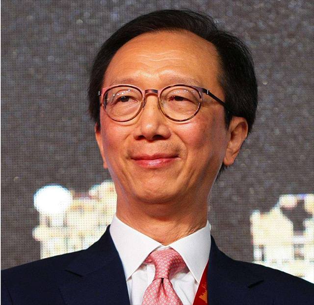 软妈硬爸|今日跳水梦之队亮相：回顾第一代“跳水女皇”伏明霞的精彩人生