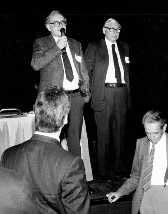 香港 查理·芒格：我的亿万身家，多半源于这12字真言，很简单却难执行