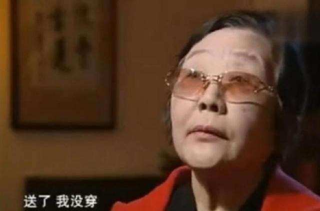 曾黎|京剧名家赵燕侠谈与“旗手”的恩怨，阿庆嫂靠边站郭建光成主角