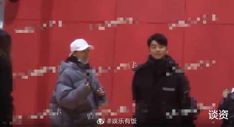 化妆师|苗苗带女儿剧组探班郑恺，郑恺化身温柔奶爸，一家三口其乐融融