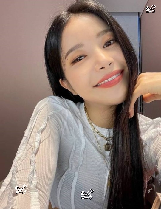 MAMAMOO|7kg减肥结束，MAMAMOO颂乐变得更漂亮了…一把细腰还是老样子