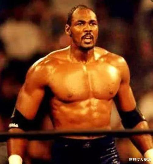 布雷克·格里芬|NBA球員強(qiáng)壯的胸肌：霍華德大塊胸肌如充氣，格里芬體型完美