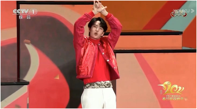 李思思|央视春晚镜头是“照妖镜”：尼格买提黑眼圈严重，欧阳娜娜“豆包脸”抢镜